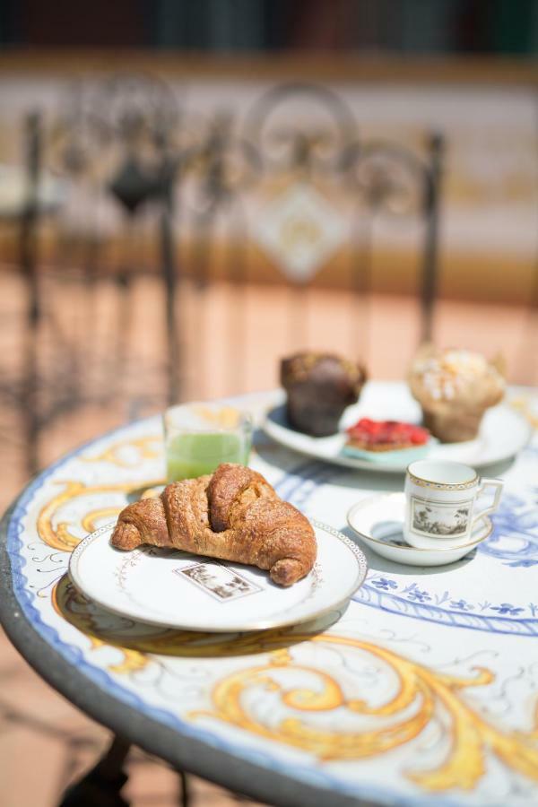 Palazzo Doria D'Angri Suites Neapol Exteriér fotografie